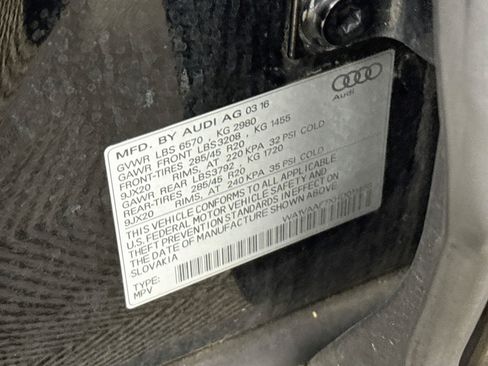 Used 2017 Audi Q7 3.0T Prestige AWD/4WD image 32