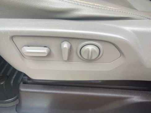 Used 2019 Chevrolet Silverado 1500 LTZ w/ LTZ Convenience Package image 17