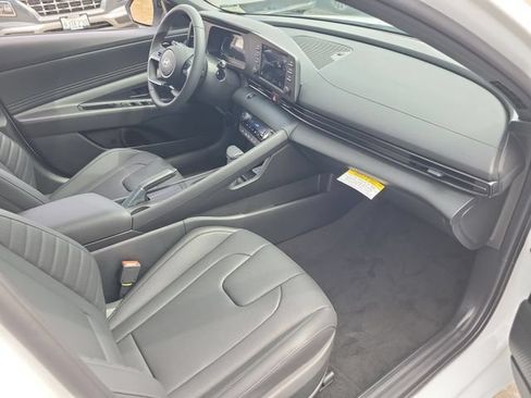 New 2026 Hyundai Elantra SEL Sport FWD image 22