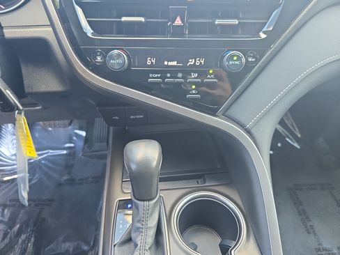 Used 2024 Toyota Camry SE FWD image 24