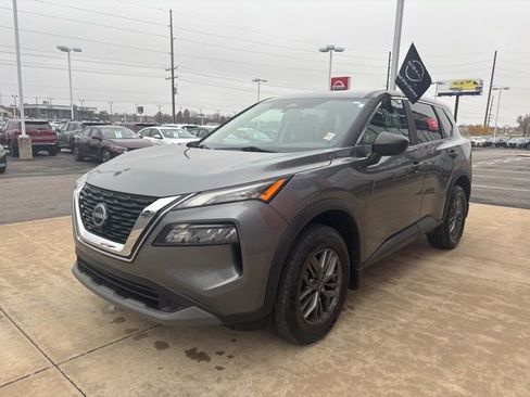 Certified 2023 Nissan Rogue S image 4