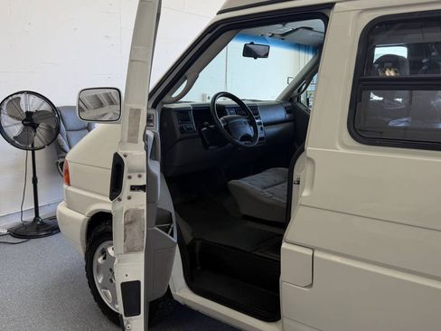 Used 1997 Volkswagen Eurovan Camper FWD image 21