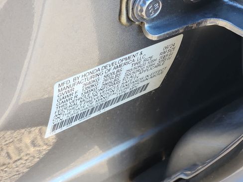 Certified 2025 Acura MDX w/Technology Package image 28