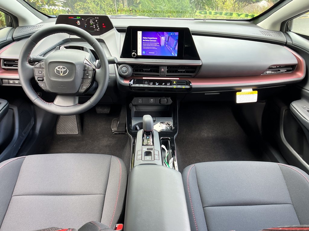 New 2027 Toyota Prius Plug-In Hybrid FWD image 13