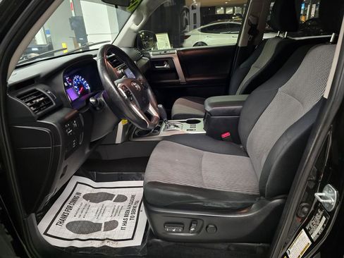 Used 2014 Toyota 4Runner SR5 image 16