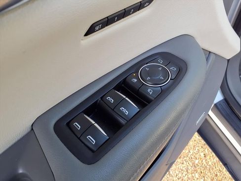 Used 2018 Cadillac XT5 Luxury image 14