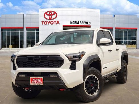 Used 2026 Toyota Tacoma TRD Off-Road AWD/4WD image 1