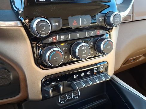 Used 2021 RAM 2500 Laramie image 29