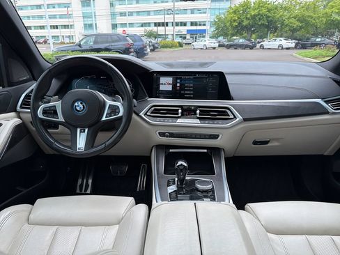 Used 2022 BMW X5 xDrive45e w/ M Sport Package AWD/4WD image 11