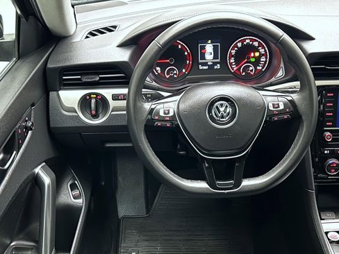 Used 2021 Volkswagen Passat 2.0T SE image 12