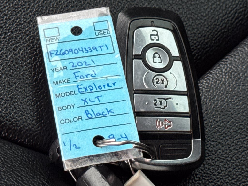 Used 2021 Ford Explorer XLT w/ Equipment Group 202A AWD/4WD image 49