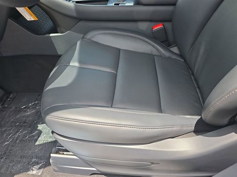 New 2025 Lincoln Aviator 2WD w/ Equipment Group 101A image 18