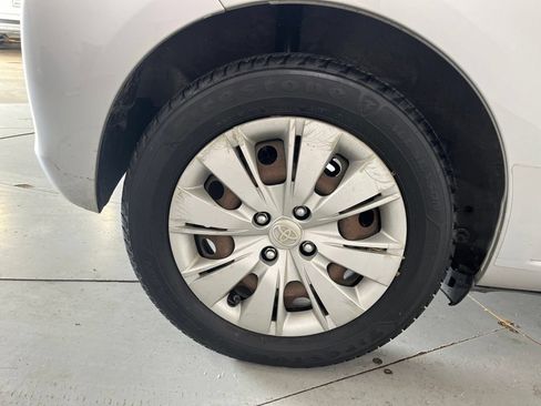 Used 2012 Toyota Yaris LE FWD image 16
