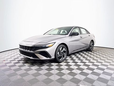 New 2025 Hyundai Elantra SEL FWD image 47