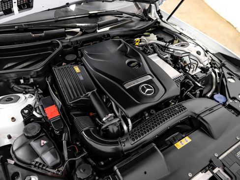 Used 2017 Mercedes-Benz SLC 300 image 40