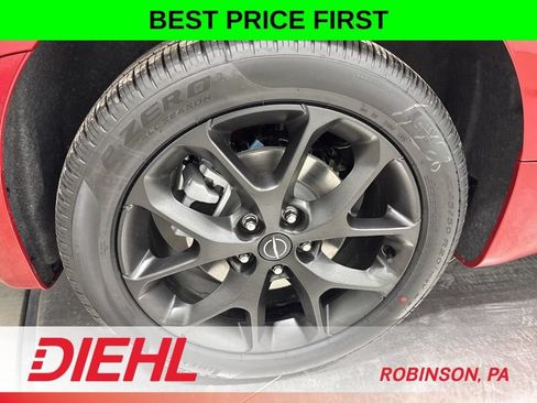 New 2026 Chrysler Pacifica Limited w/ S Appearance Package AWD/4WD image 8