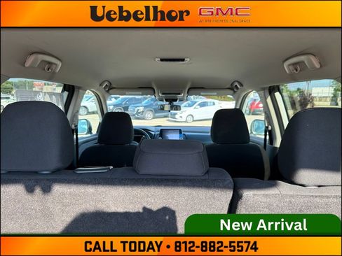 Used 2023 Nissan Rogue S AWD/4WD image 10