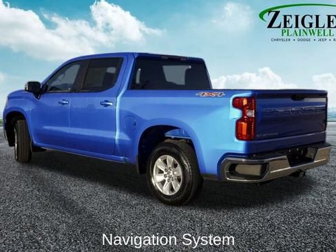 Used 2025 Chevrolet Silverado 1500 LT image 2