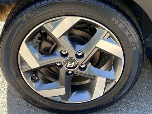 Used 2023 Hyundai Venue SEL w/ Cargo Package FWD image 28