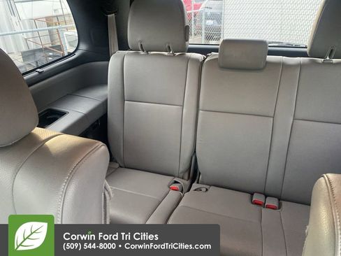 Used 2019 Toyota Sequoia Platinum image 9