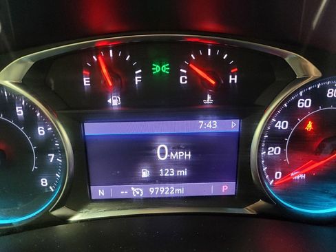 Used 2022 Chevrolet Equinox Premier w/ LPO, Floor Liner Package image 23