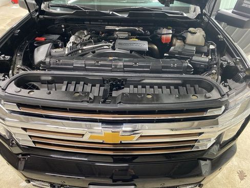 Used 2023 Chevrolet Silverado 3500 High Country w/ Z71 Off-Road Package image 51