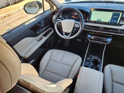 New 2026 Lincoln Corsair Premiere image 10