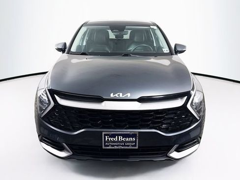 Used 2023 Kia Sportage EX FWD image 2