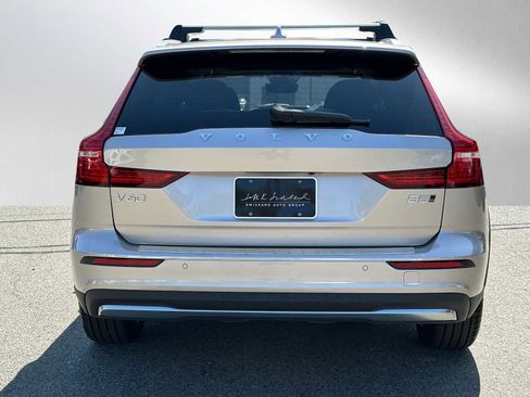 New 2026 Volvo V60 B5 Cross Country Plus w/ Climate Package image 4