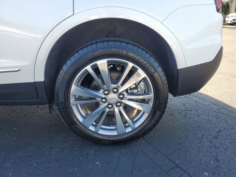 Used 2025 Cadillac XT5 Premium Luxury image 11