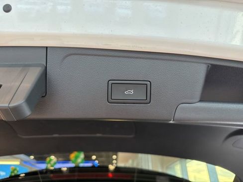 New 2026 Volkswagen Atlas Cross Sport SEL R-Line AWD/4WD image 18
