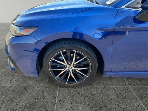 Used 2024 Toyota Camry SE image 14