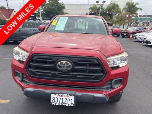 Used 2018 Toyota Tacoma SR w/ SR Convenience Package RWD image 11