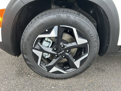 New 2026 Kia Seltos S image 9