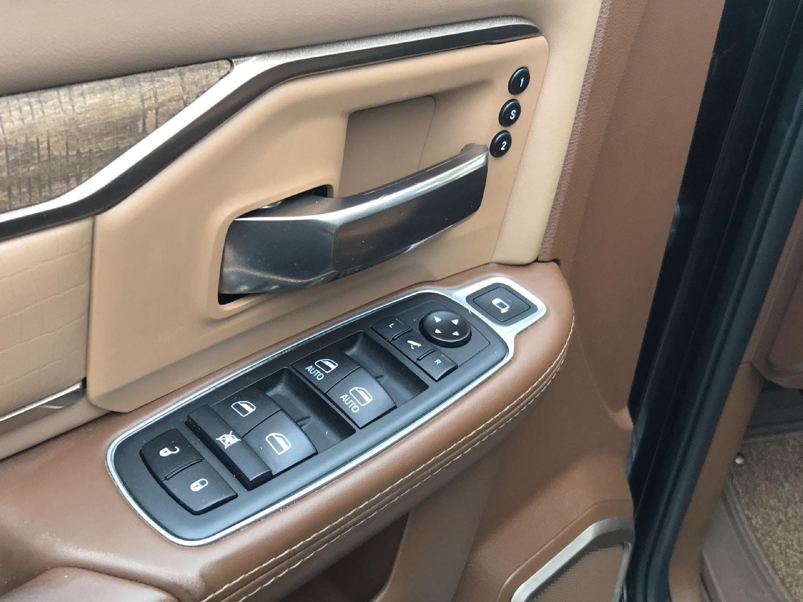 Used 2021 RAM 2500 Limited AWD/4WD image 33