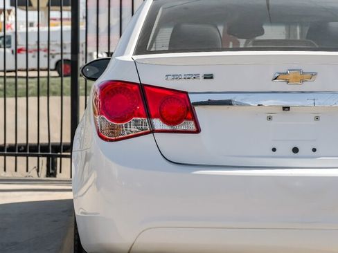 Used 2013 Chevrolet Cruze Eco image 40