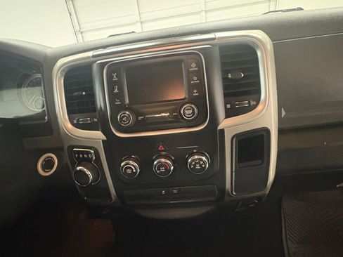Used 2019 RAM 1500 Classic SLT image 19