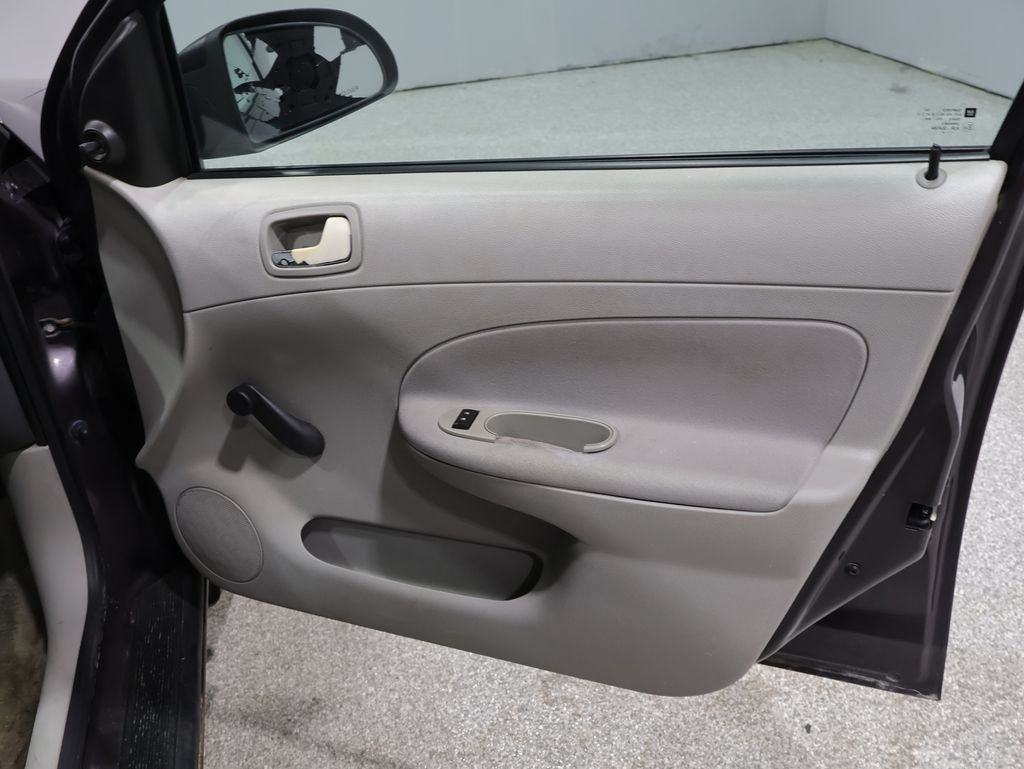 Used 2006 Chevrolet Cobalt LS FWD image 24