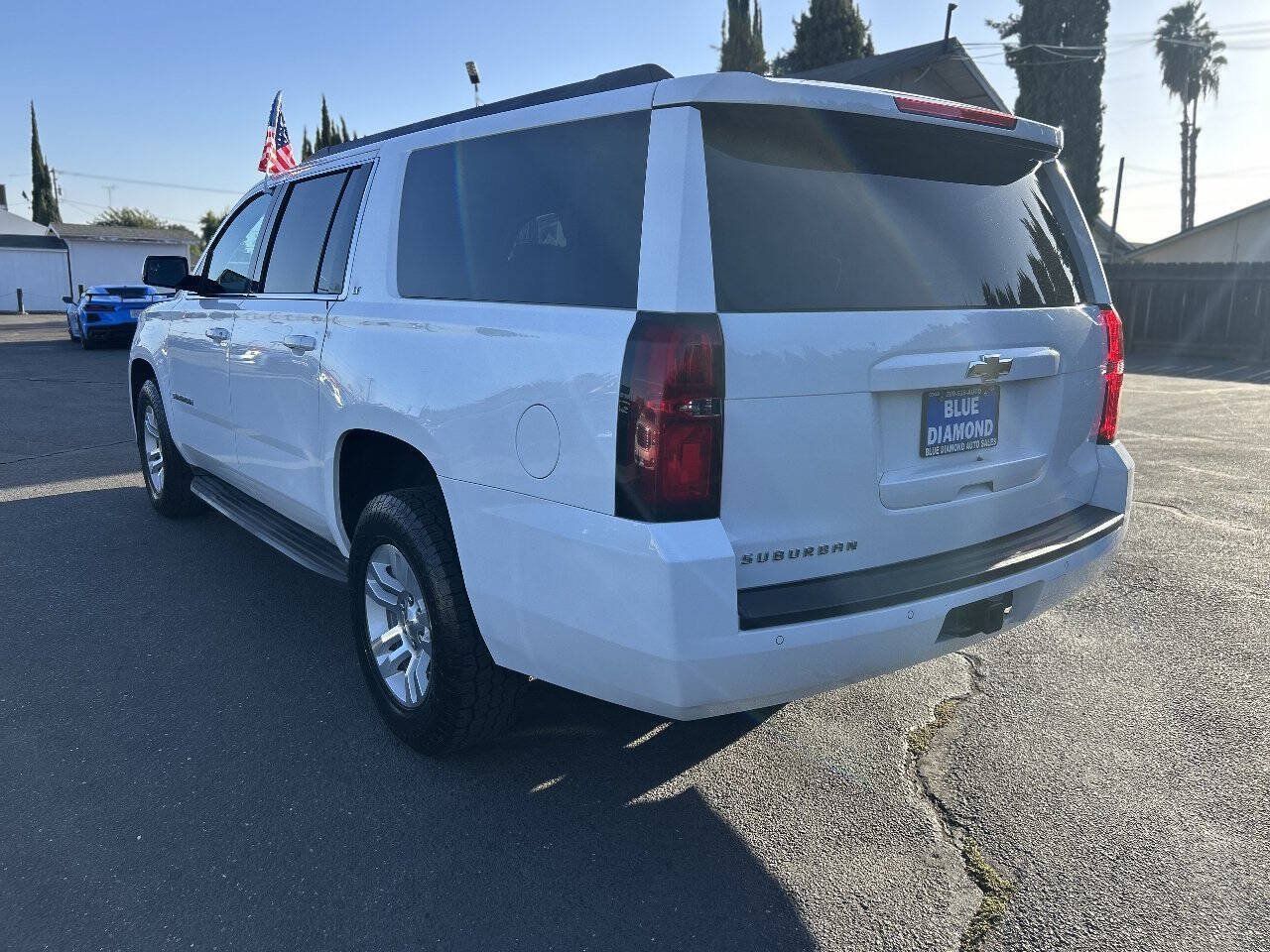 Used 2015 Chevrolet Suburban LT AWD/4WD image 4