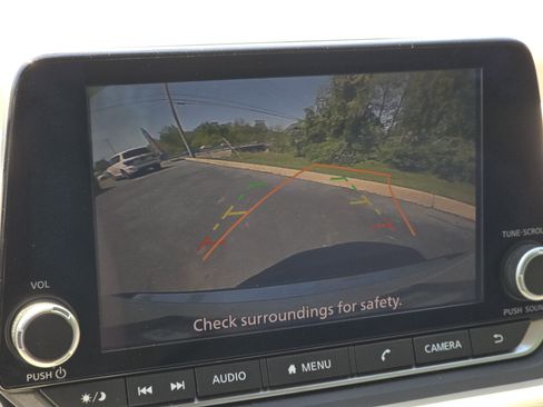 Used 2023 Nissan Rogue SV FWD image 14