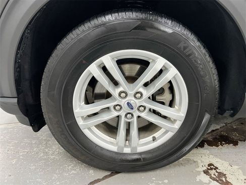 Used 2023 Ford Explorer XLT w/ Equipment Group 202A image 26