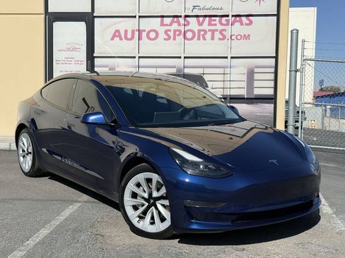 Used 2023 Tesla Model 3 Standard Range RWD image 2