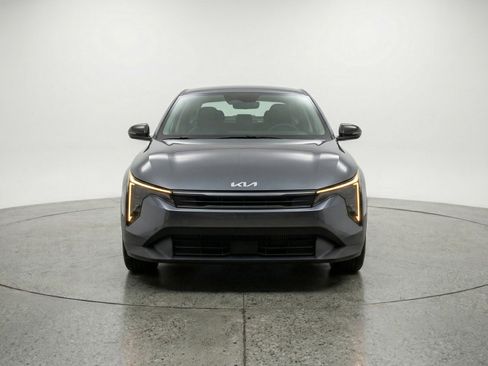 Used 2025 Kia K4 FWD image 2