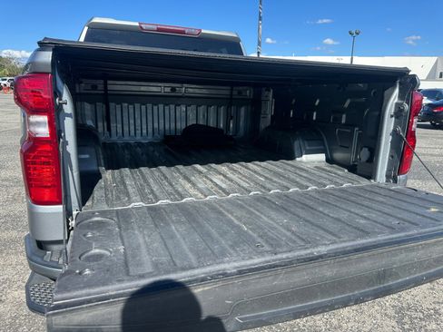 Used 2023 Chevrolet Silverado 1500 Custom image 27