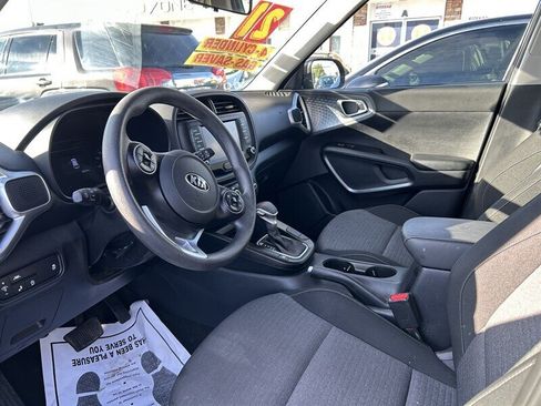 Used 2021 Kia Soul S FWD image 18