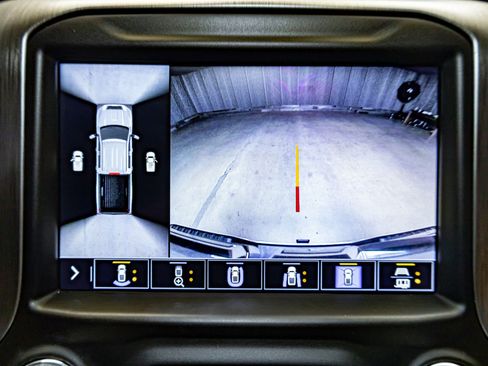 Used 2020 GMC Sierra 2500 Denali w/ Denali Ultimate Package image 21