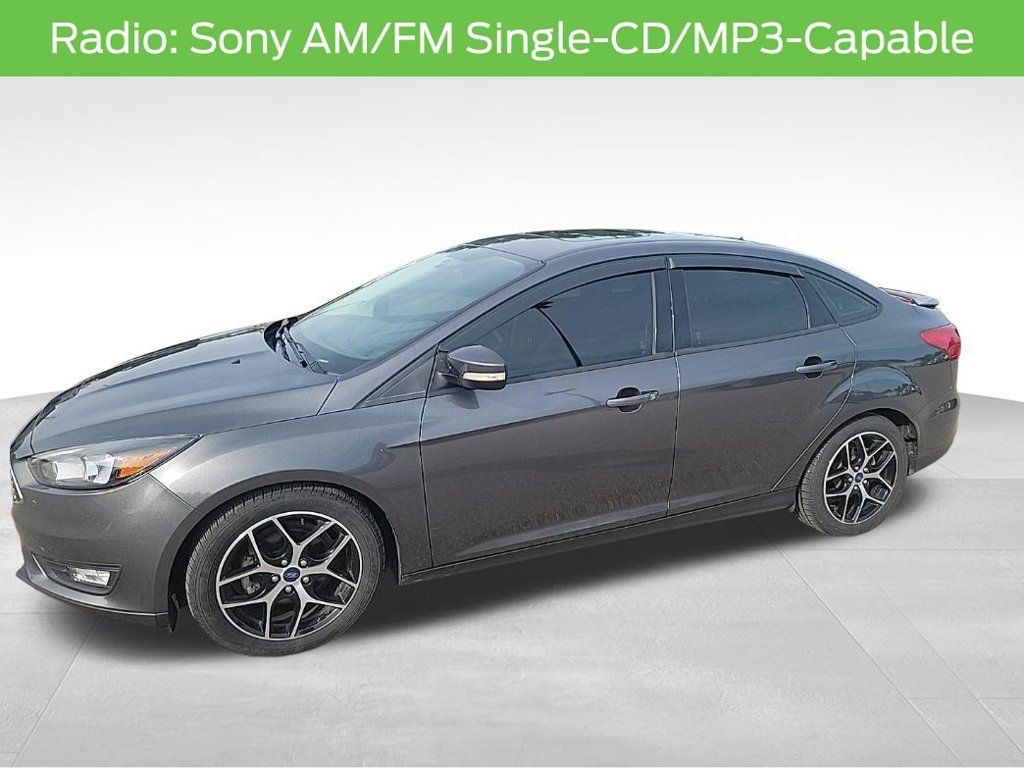 Used 2017 Ford Focus SEL w/ Cold Weather Package FWD image 9