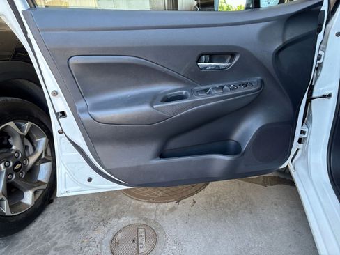 Used 2025 Nissan Versa SV FWD image 18
