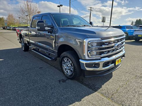 Used 2024 Ford F350 Lariat image 8