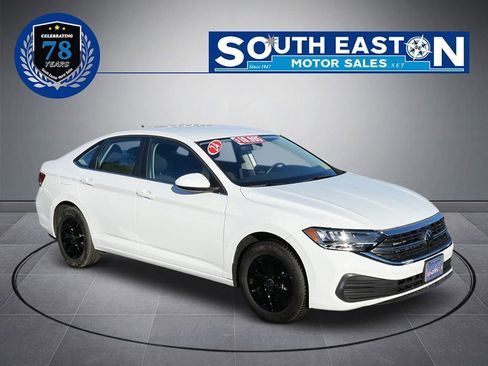 Used 2024 Volkswagen Jetta S image 2